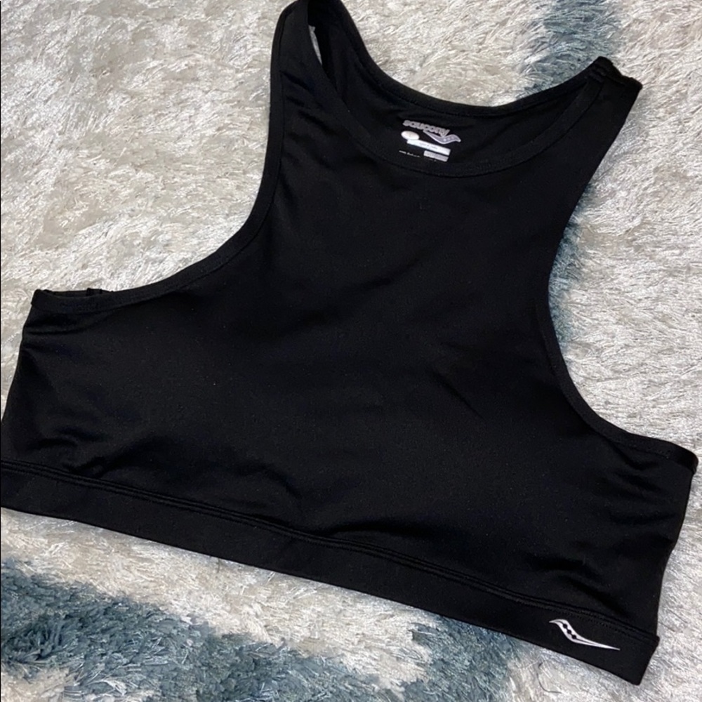 SAUCONY HIGH NECK SPORTS BRA